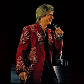 CHRIS CHAN - A Tribute To Barry Manilow